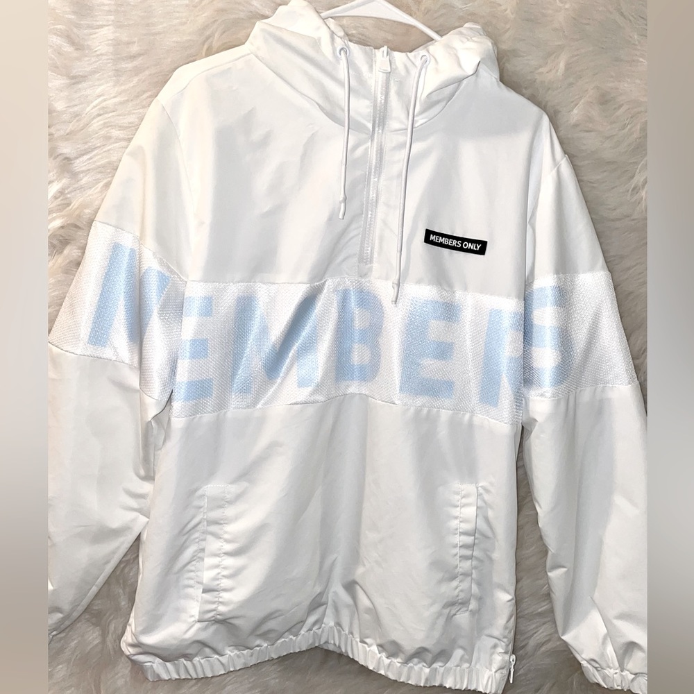 Members Only White and Baby Blue Windbreaker💙✨🤍